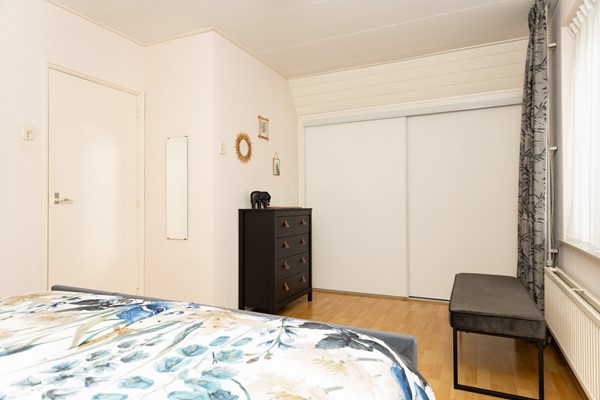 Te koop: Fantastisch vrijstaand woonhuis met 4 slaapkamers én mogelijkheid tot ruime garage!
 Slaapkamer 1.jpg